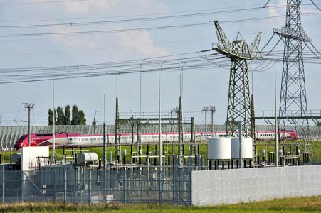 Riesjard Schropp: hoogspanning station Thalys Zevenbergen