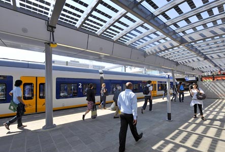 Riesjard Schropp: station Utrecht zonnepanelen 1